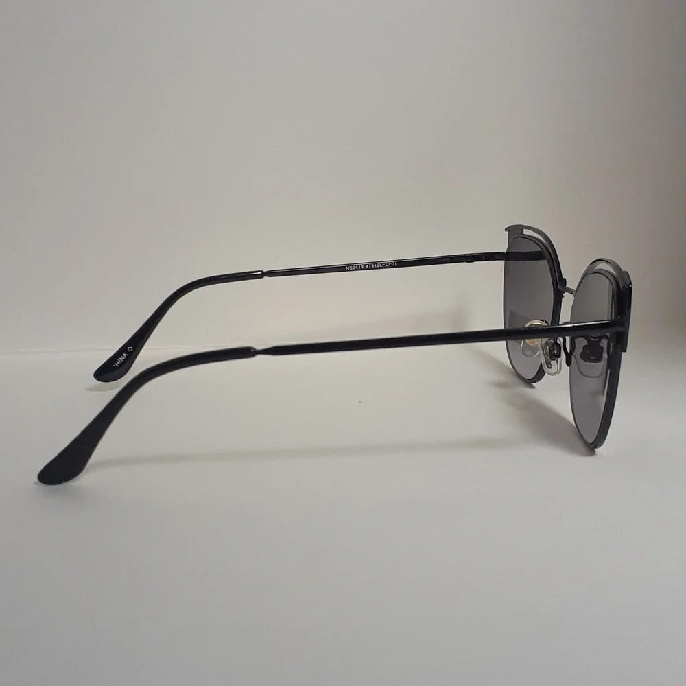 FGX Foster Grant Ning Shing Women Sunglasses Black Gold Frame NWT